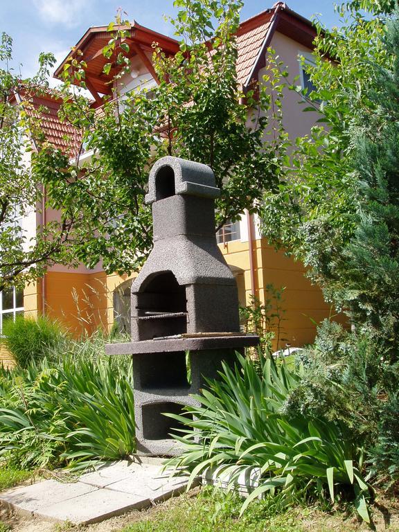 זלקרוס Katalin Apartmanhaz מראה חיצוני תמונה