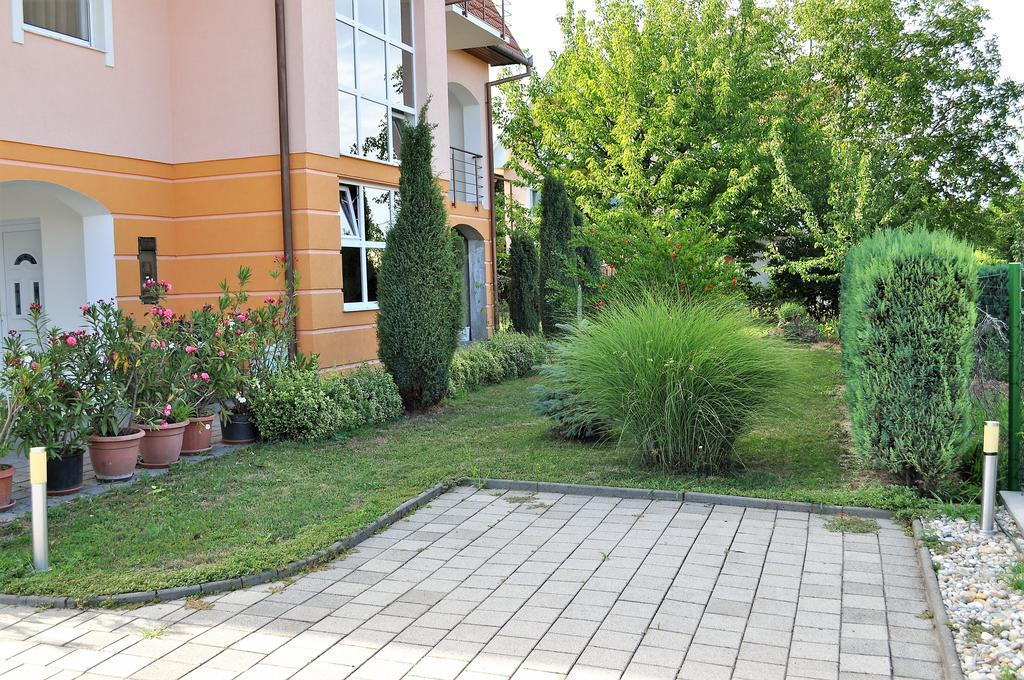 זלקרוס Katalin Apartmanhaz מראה חיצוני תמונה