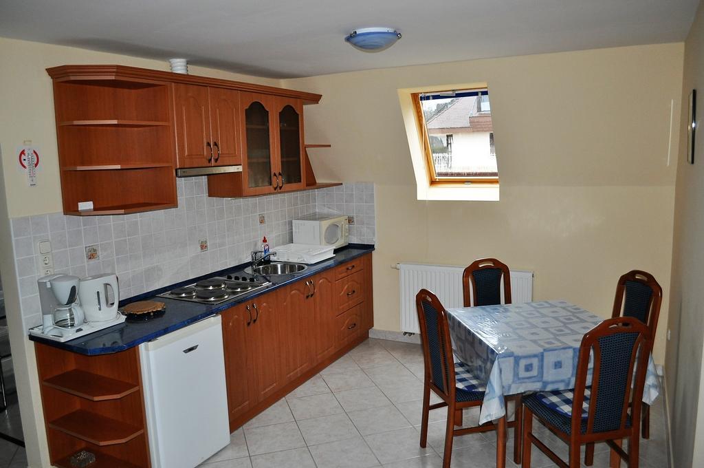 זלקרוס Katalin Apartmanhaz מראה חיצוני תמונה