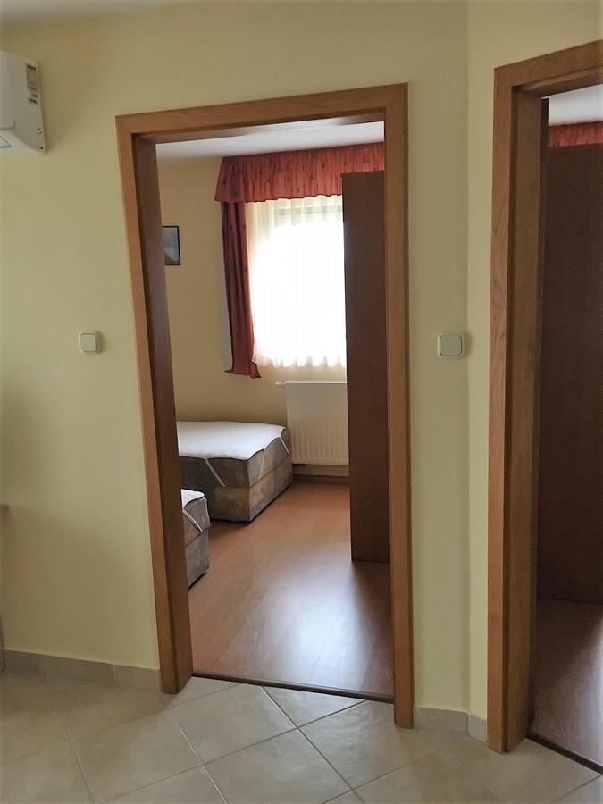 זלקרוס Katalin Apartmanhaz מראה חיצוני תמונה