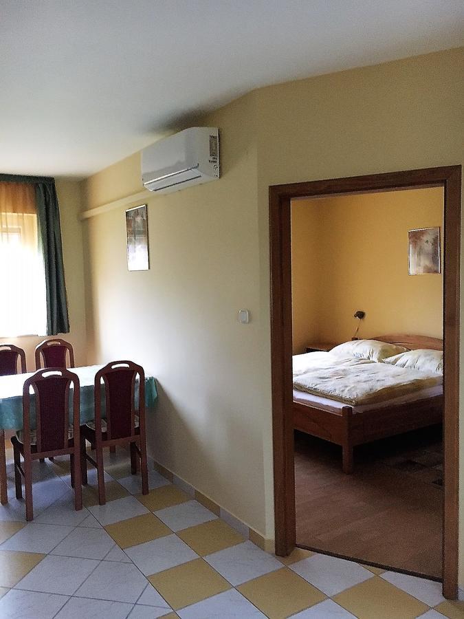 זלקרוס Katalin Apartmanhaz מראה חיצוני תמונה