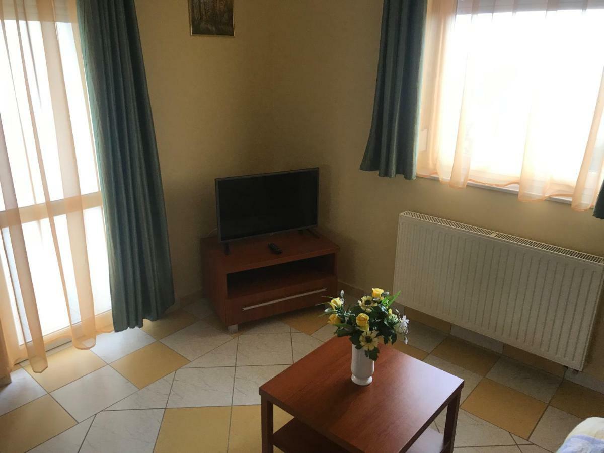 זלקרוס Katalin Apartmanhaz מראה חיצוני תמונה